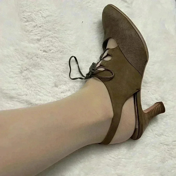 Vintage Salvatore Ferragamo Lace Up Suede Canvas Slingback Kitten Heels Beige - Picture 13 of 16